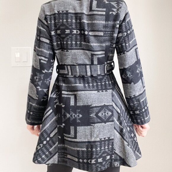 FOREVER 21 Hooded Aztec Boho Wrap Coat - Hippie Shawl Winter Jacket (S) - Picture 5 of 14